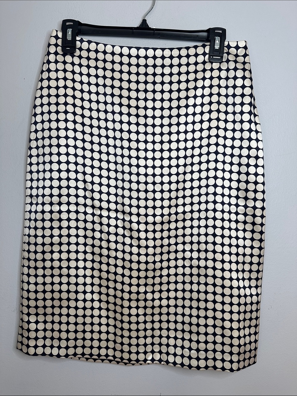Banana Republic Black & Cream SilkPolka Dot Pencil Skirt size 6